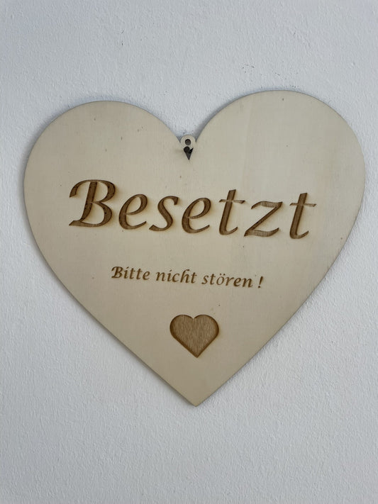 Besetzt